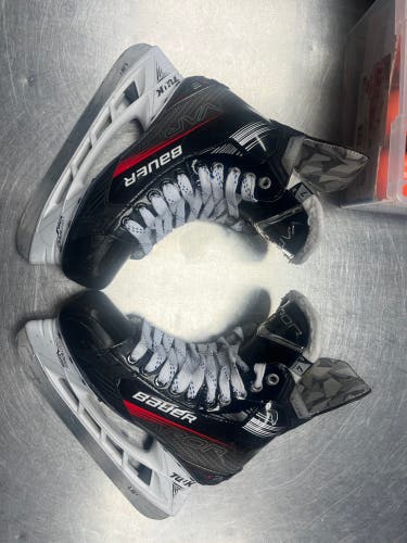 Bauer Vapor X3 Hockey Skates Regular Width 7 (Used)
