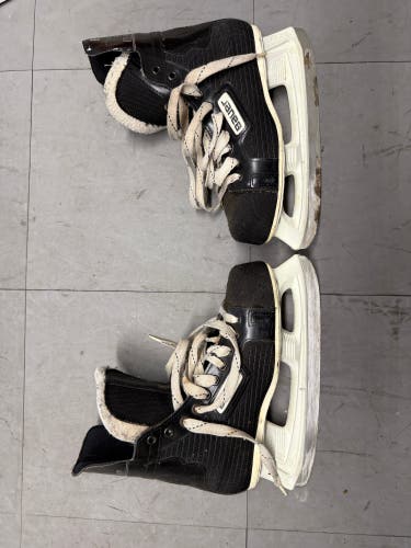 Bauer Black Panther Hockey Skates Regular Width 7.5 (Used)