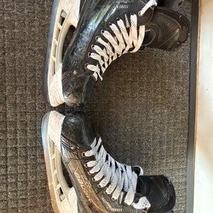 2022 Bauer Supreme Mach Hockey Skates size 8 fit 2