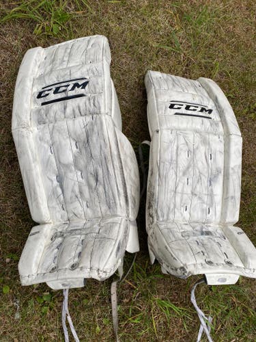 32" CCM Retro Flex Goalie Leg Pads (Used)