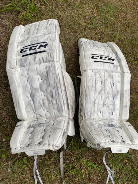 32" CCM Retro Flex Goalie Leg Pads (Used)