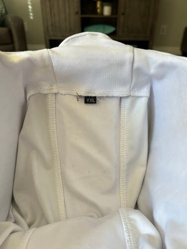 White Large/Extra Large Boys Jersey pants (Used)