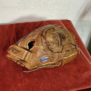 Nokona AMG-400 RHT Softball glove 14”