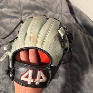 44 Pro Signature Series RH Infield Baseball Glove 11.25" (Used)