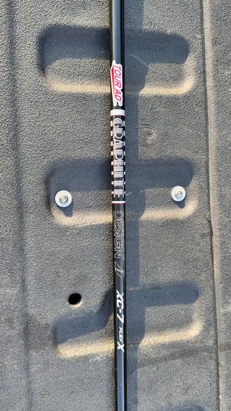 Graphite Design Tour AD-XC 7 Shaft w/ Titleist Adapter