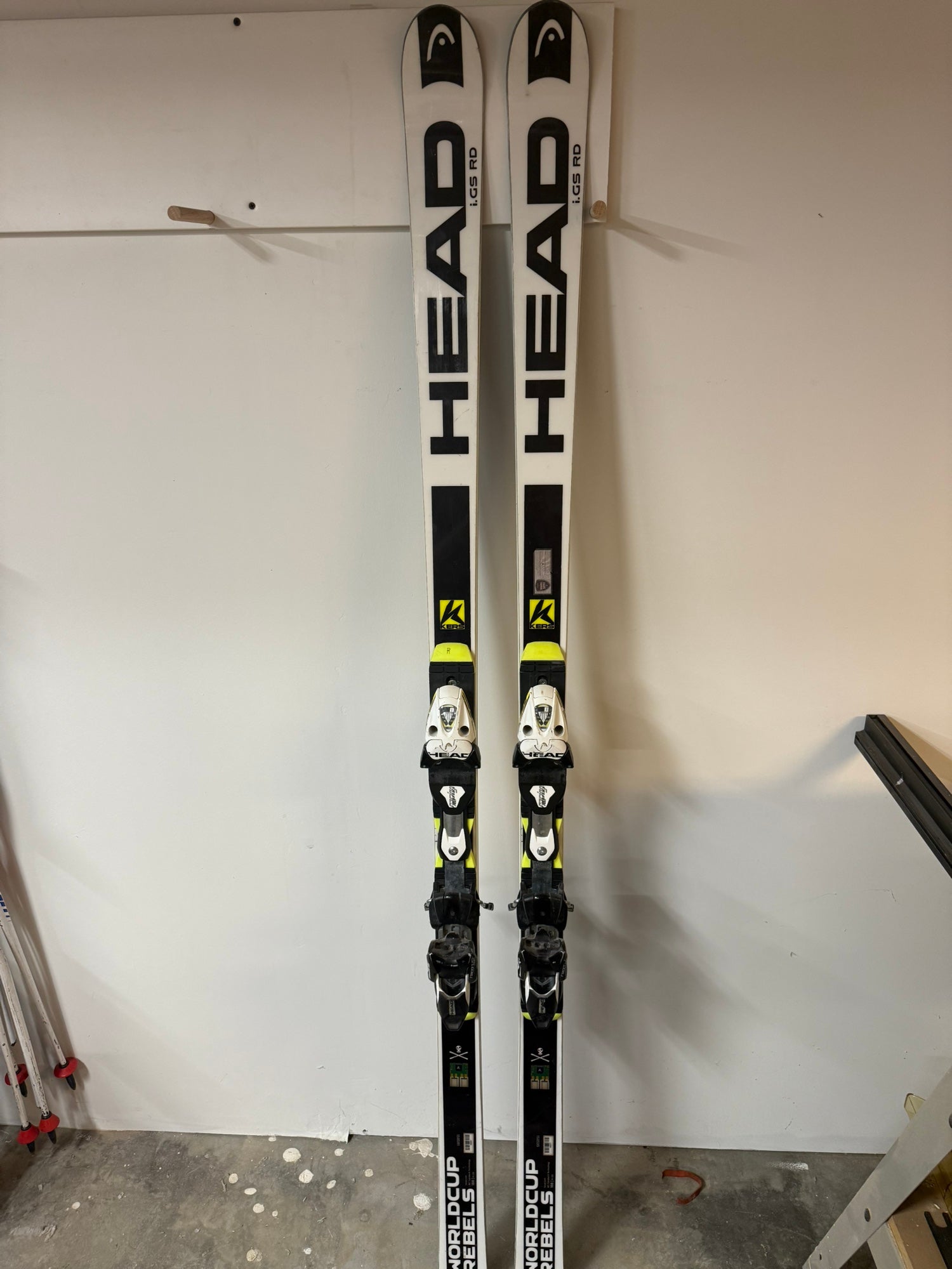 HEAD WC REBELS ｉ-GS 159㎝ R17.2
R:17.2 HEAD I.GS RD Team World Cup Rebels 152 cm Ski + HEAD 11