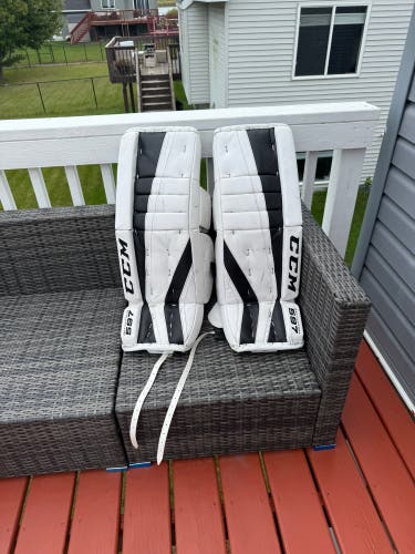 30" CCM Revolution 597 Goalie Leg Pads (Used)