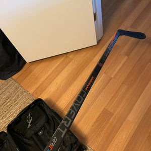 Senior Warrior Covert QRE Super Light Right Handed Hockey Stick P90T Pro Stock (New)