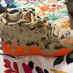 Kid's 3.5Y (Big Kids / Youth) Puma Shoes (Used)