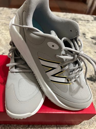 Gray Men's Size M 8.0 (W 9.0) Adult New Balance 3000v7 Low Top Turf Cleats (New)