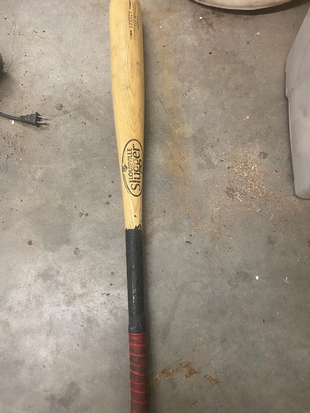 Louisville Slugger Genuine Wood Bat (-3) 30 oz 33" (Used)