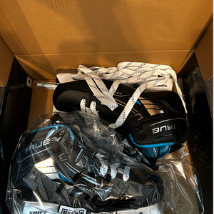 2024 True Catalyst 5X4 Hockey Skates 9 (New)
