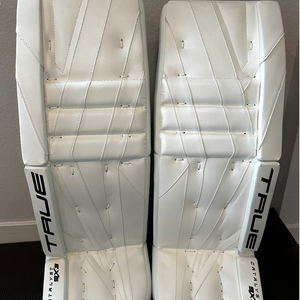 2024 32" True HZRDUS 7X4 Goalie Leg Pads (New)