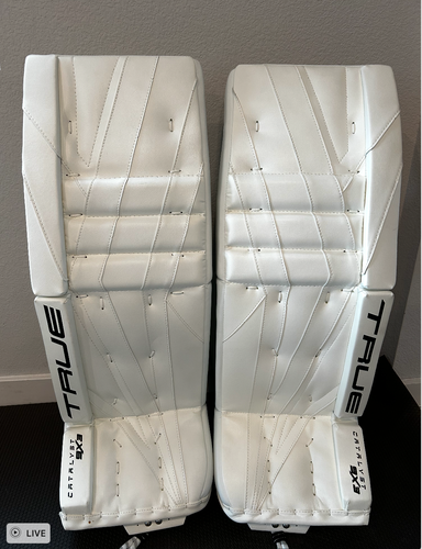 2024 32" True HZRDUS 7X4 Goalie Leg Pads (New)
