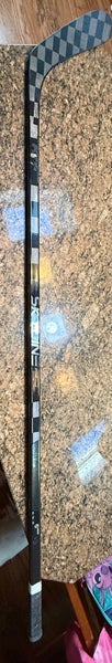Used Senior kyc skyline pro Right Handed Hockey Stick P92 (Used)