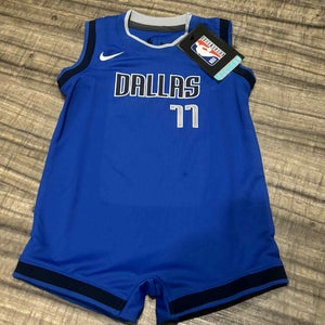 Dallas Mavericks NBA Luka Doncic #77 Infant Onesie, Size 18 Months