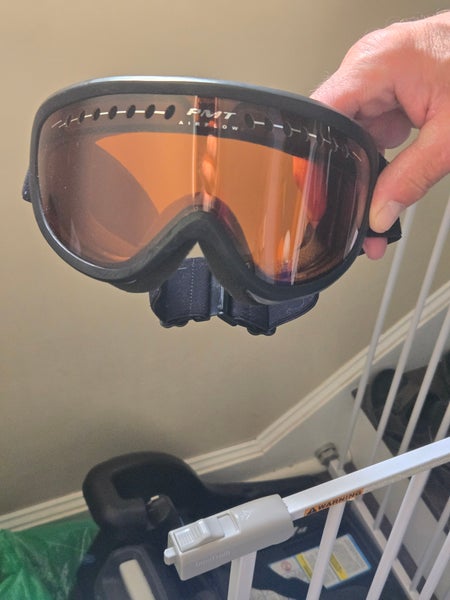 Unisex Ski Goggles (Used)