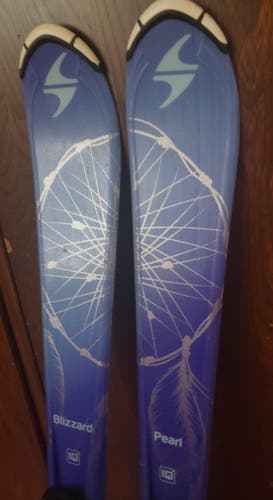 140cm GIRLS JR. SKIS Blizzard Pearl  w/IQ BLIZZARD/MARKER Easy Track Bindings 4.5 *USED* CLEAN