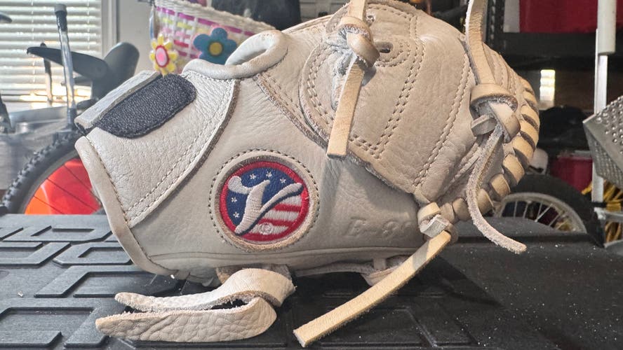 Valle 8” training glove