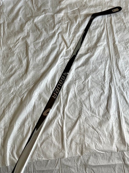 Bauer VAPOR FLYLITE Hockey Stick | 87 Flex P92 Curve | Senior Right Hand (White)