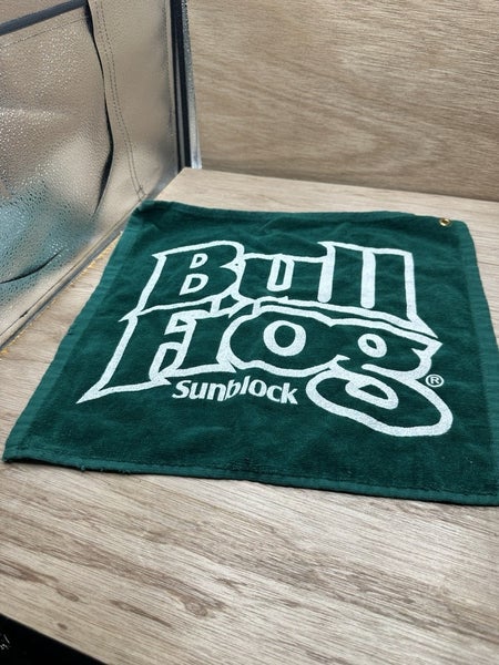 Bull Frog Sunblock Golf Towel
