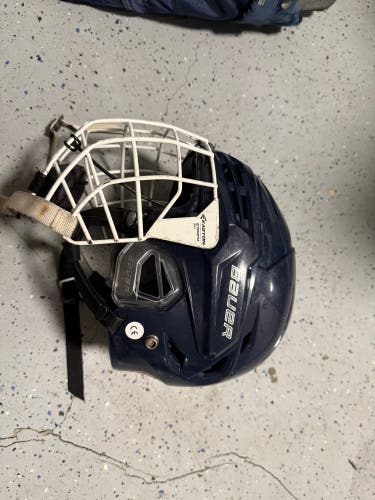 Medium Bauer Re-Akt 95 Helmet (Used)