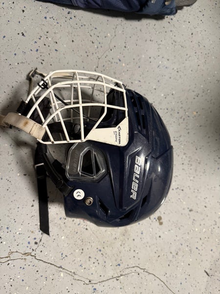 Medium Bauer Re-Akt 95 Helmet (Used)