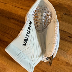 New Vaughn SLR3 JR White Ice Hockey Goalie Mitt Glove