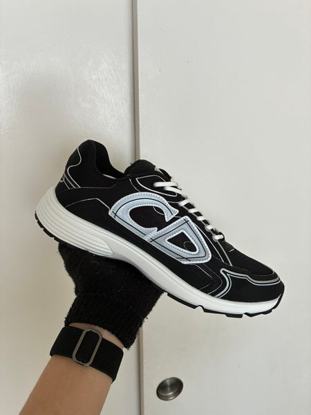 Brand New black&white b30s size 43/10