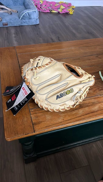 Wilson Catchers Glove A2000 LH Baseball Glove 11" (Used)