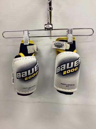Used Bauer 2000 ELBOW PADS Youth Elbow Pads MD 11851-S000037722