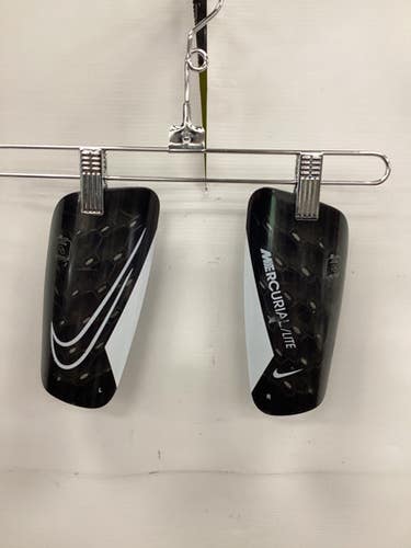 Used Nike MERCURIAL LITE Soccer Shin Guards Junior Black MD 11851-S000037791