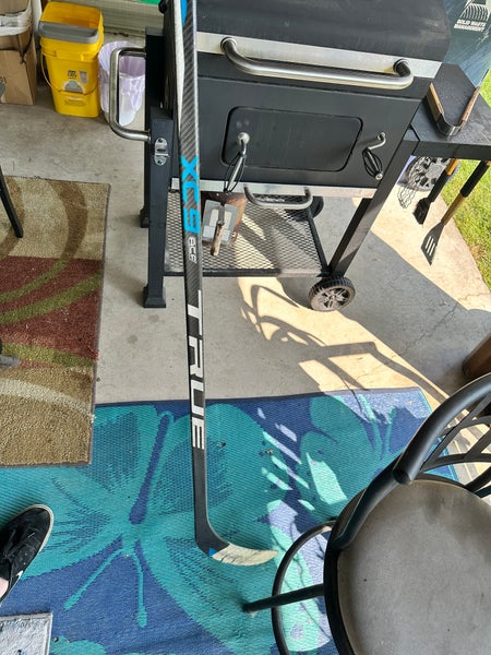 Senior True XC9 ACF Right Handed Hockey Stick MC (Used)