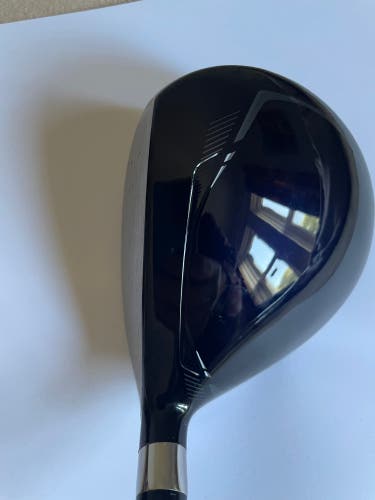 2023 Bridgestone JGR Right Handed Fairway Wood Regular Flex 15 Loft (Used). New midsize grip