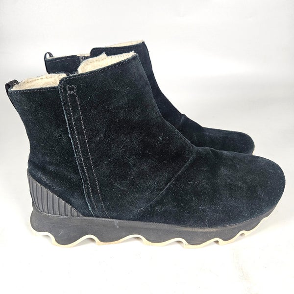 Sorel Kinetic Short Black Suede Leather Winter Boots Women's Size 10