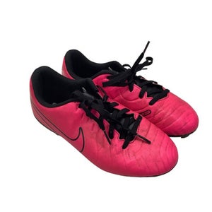 Used Nike Soccer Cleats Pink Junior 04.5 11347-S000255332
