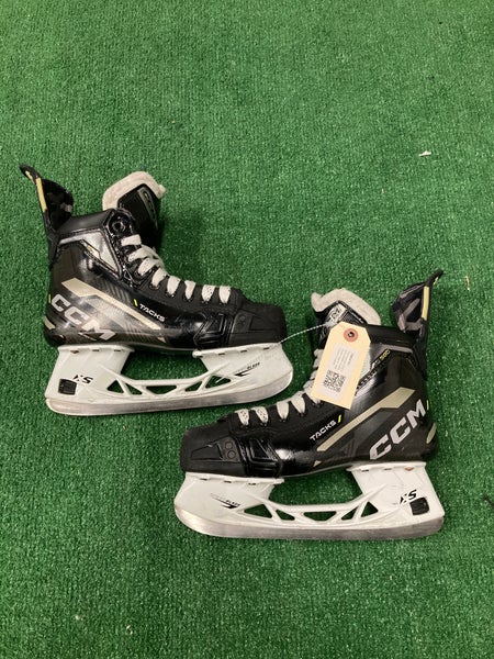 Intermediate CCM Tacks AS580 Hockey Skates Regular Width Size 5.5 (Used)