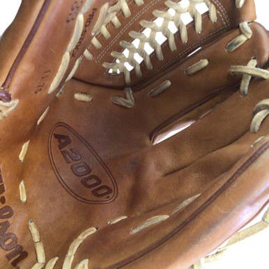 Used Wilson A2000 D33 BB/SB Glove RH Throw Brown 11 3/4" 11760-S000082012