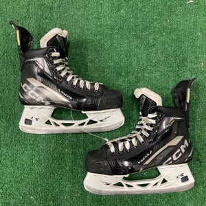 Intermediate CCM Tacks AS580 Hockey Skates Regular Width Size 5 (Used)