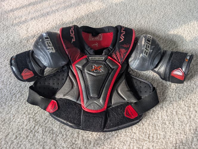 Medium Junior Bauer Vapor 1X Lite Shoulder Pads (Used)