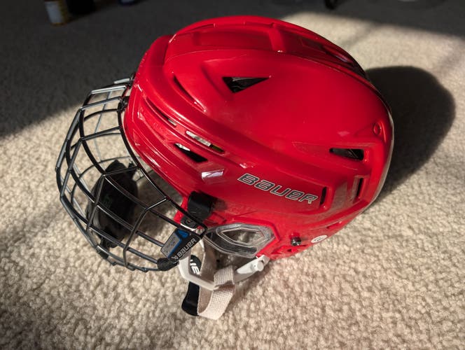 Small Bauer Re-Akt 155 Helmet with “Oreo” cage (Used)