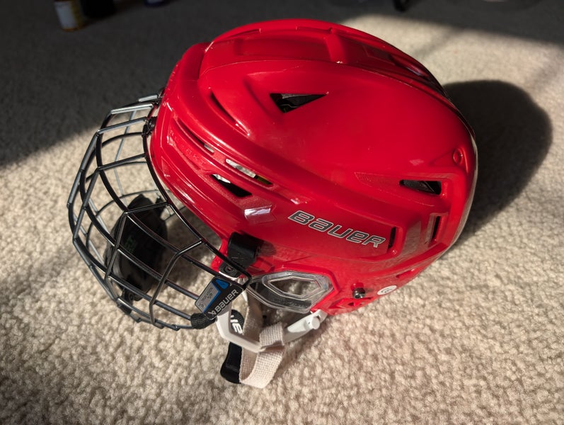Small Bauer Re-Akt 155 Helmet with “Oreo” cage (Used)