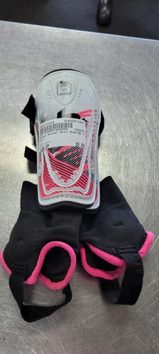 Used Brava Soccer Shin Guards Junior White SM 11497-S000152048