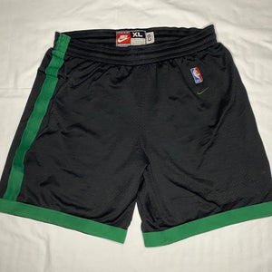 Vintage Nike Team Sports Boston CELTICS Black Shorts Size XL