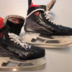 2023 Bauer Vapor 5x pro Hockey Skates Wide Width 9 (Used)