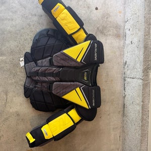 Senior Small Bauer Supreme Ultrasonic Goalie Chest Protector (Used)