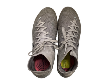 Used Nike CYCLONE 360 Soccer Cleats Grey Junior 04.5 11613-S000167931