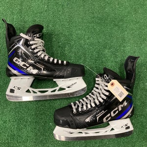 Senior CCM Classic SE Hockey Skates Wide Width 10.5 (New)