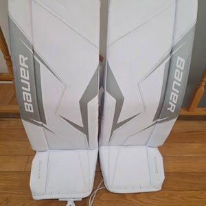 32" Large 2025 Bauer Sv-Pro Goalie Leg Pads (Used)