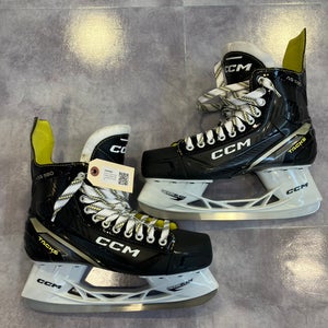 Senior CCM AS-560 Hockey Skates Regular Width 10 (Used)